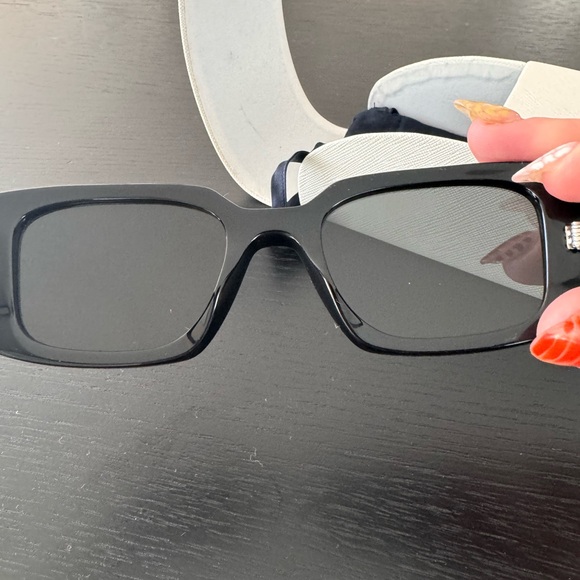 Authentic Prada rectangle sunglasses - Picture 6 of 8